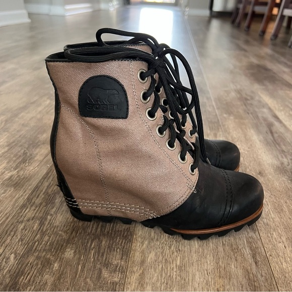 SOREL 1964 Premium Wedge Lace Up Boots Bluff Black/Tan NL2174 - Picture 2 of 13